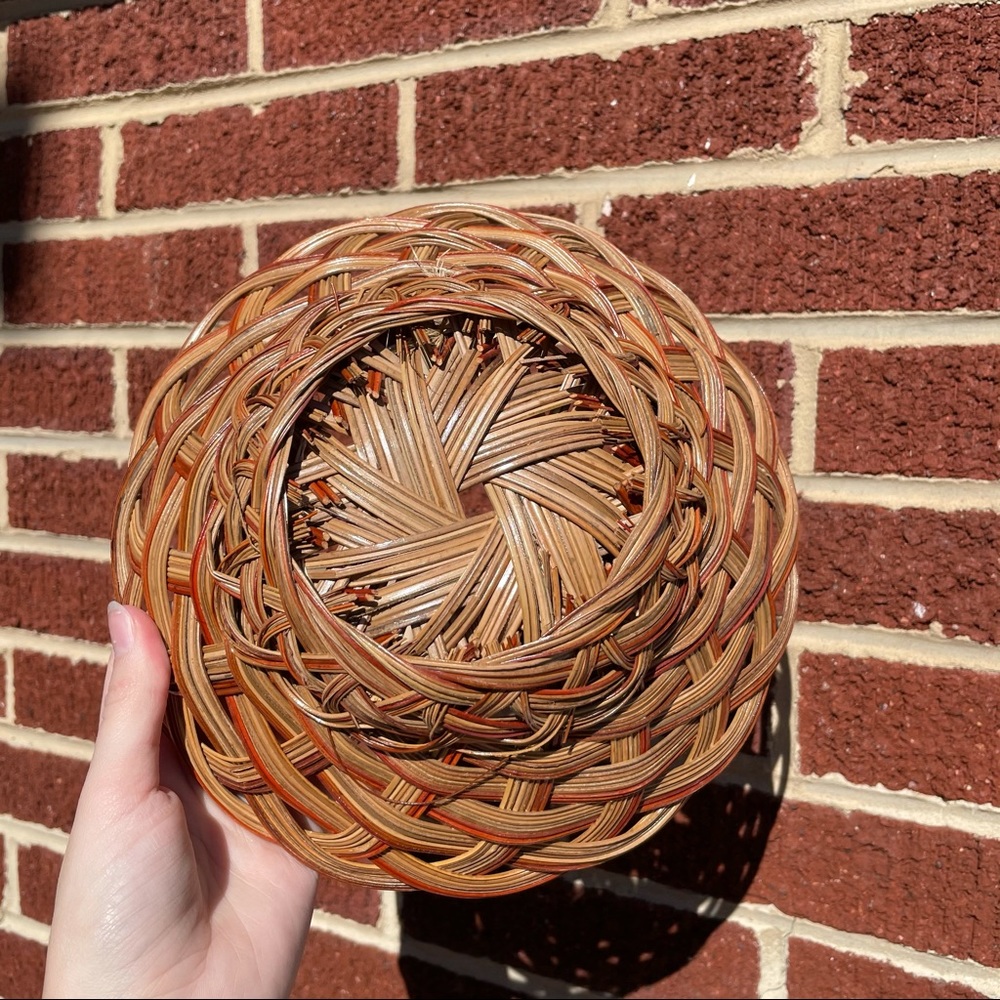 Round Basket - Picture 3 of 6